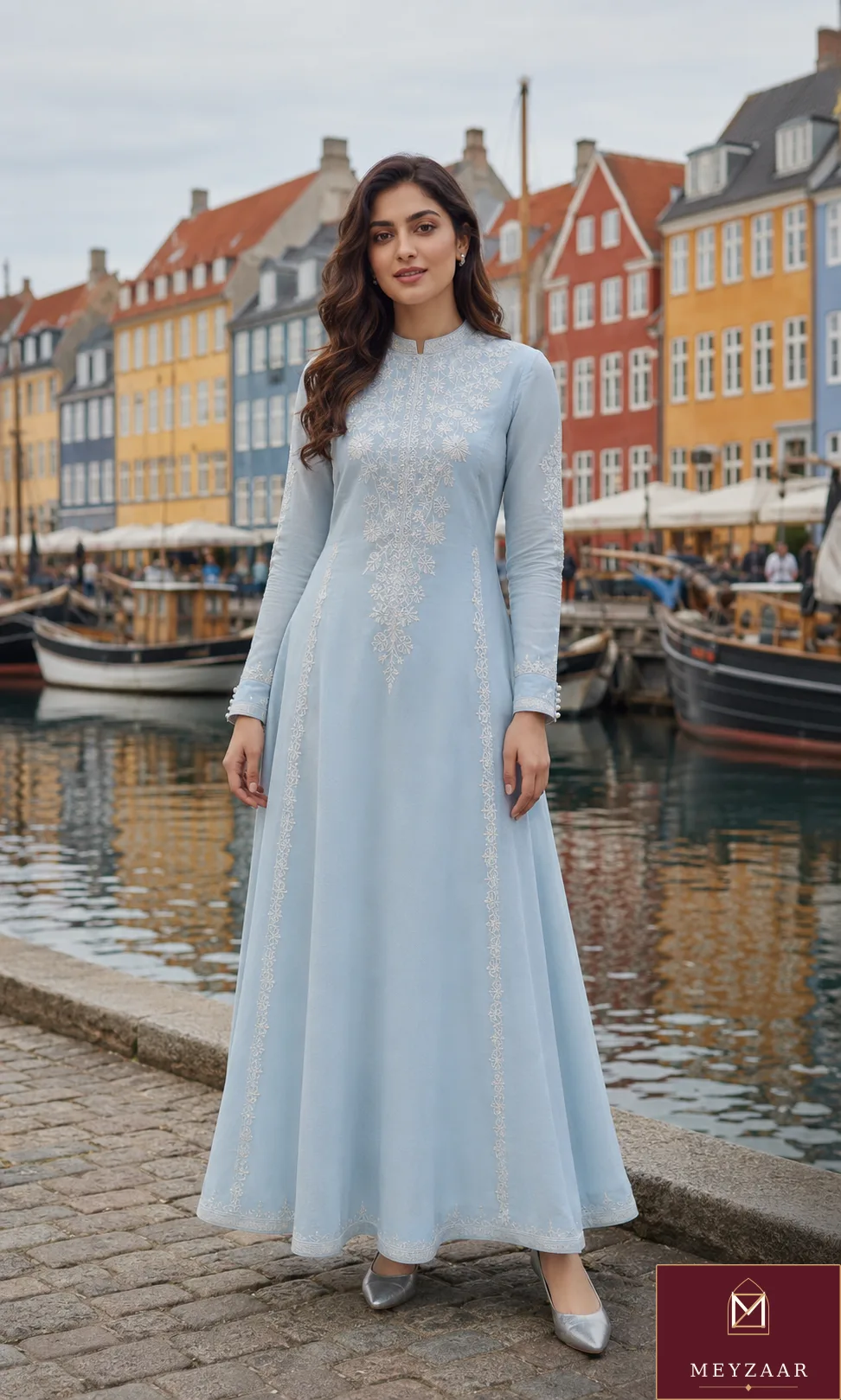 Nyhavn blue, a MEYZAAR long dress look in Copenhagen